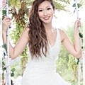 浪漫,大捲髮,V領,白色禮服,台北新娘秘書,自助婚紗