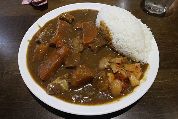 咖哩王 日式濃郁咖哩 料好實在 近遼寧夜市 咖哩王 日式濃郁咖哩 料好實在 近遼寧夜市