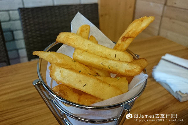 【台中美食】沙鹿靜宜聚餐聊天-小小迷路(咖啡、輕食、早午餐、下午茶) 09.JPG