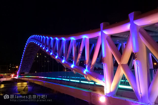 【台中外拍景點】北屯-海天橋(景觀橋)夜景 01.jpg