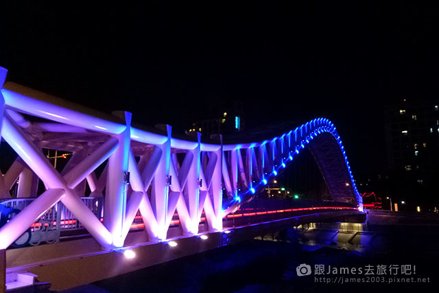 【台中外拍景點】北屯-海天橋(景觀橋)夜景 04.jpg