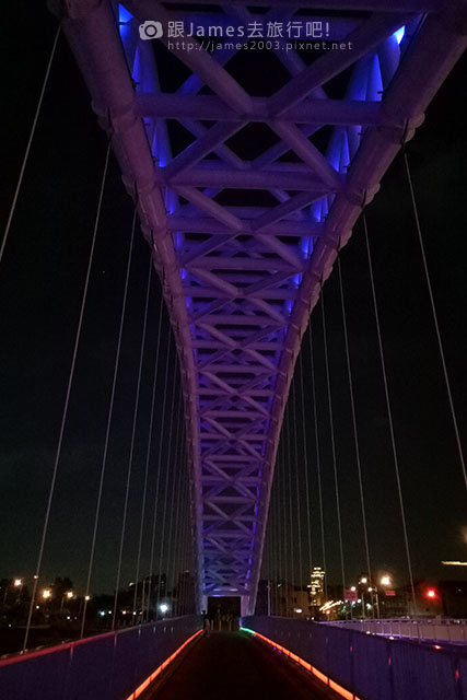 【台中外拍景點】北屯-海天橋(景觀橋)夜景 10.jpg