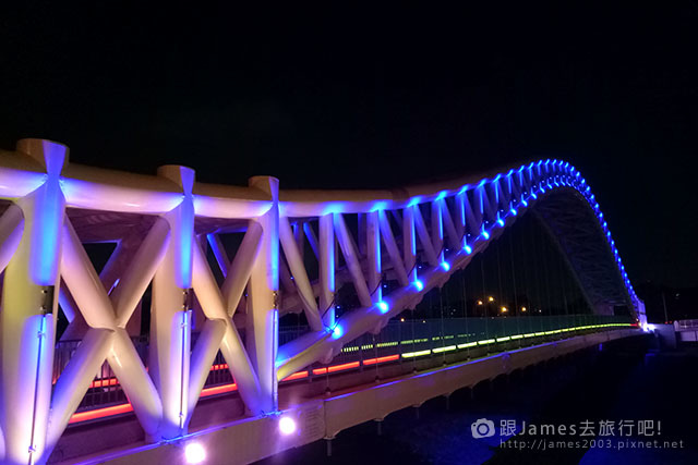 【台中外拍景點】北屯-海天橋(景觀橋)夜景 14.jpg