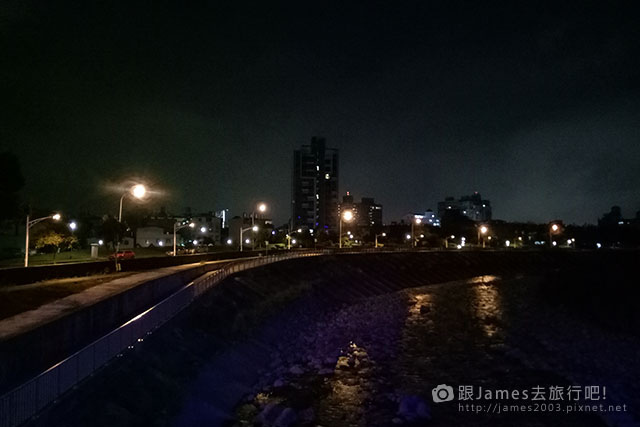 【台中外拍景點】北屯-海天橋(景觀橋)夜景 11.jpg