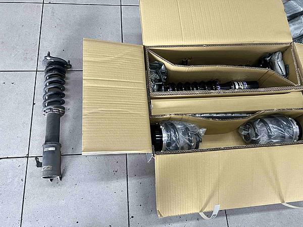 HONDA K12八代喜美 D2避震器