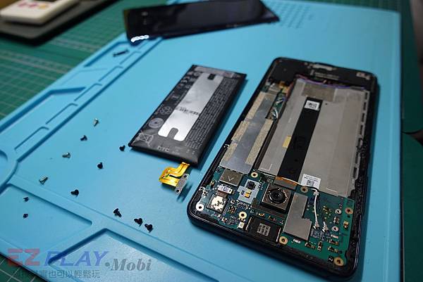 HTC-U-Ultra03.jpg HTC-U-Ultra03.jpg