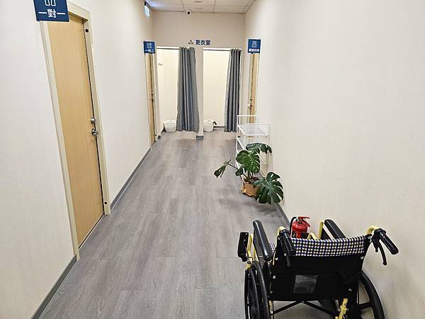 新竹 宸新復健科診所 開箱 骨科復健 兒童早療 徒手治療 運 新竹 宸新復健科診所 開箱 骨科復健 兒童早療 徒手治療 運