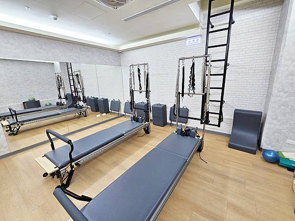 新竹 宸新復健科診所 開箱 骨科復健 兒童早療 徒手治療 運 新竹 宸新復健科診所 開箱 骨科復健 兒童早療 徒手治療 運