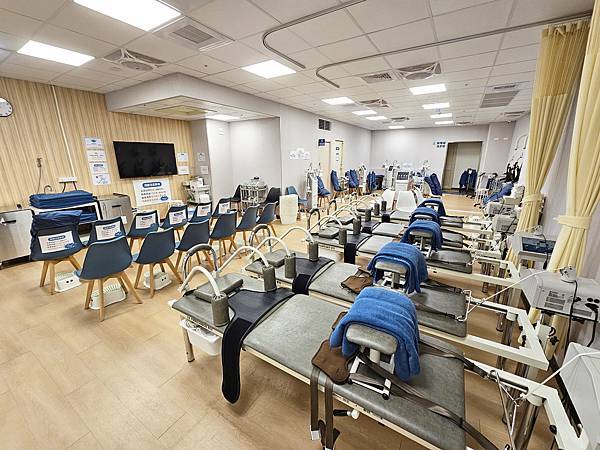 新竹 宸新復健科診所 開箱 骨科復健 兒童早療 徒手治療 運 新竹 宸新復健科診所 開箱 骨科復健 兒童早療 徒手治療 運