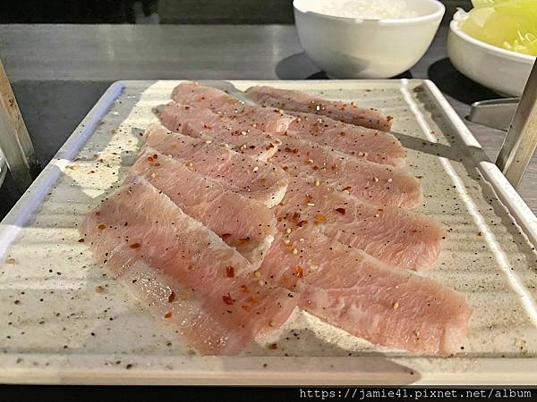 【台中】茶六燒肉堂中清店～大氣舒適、肉多美味、服務又好