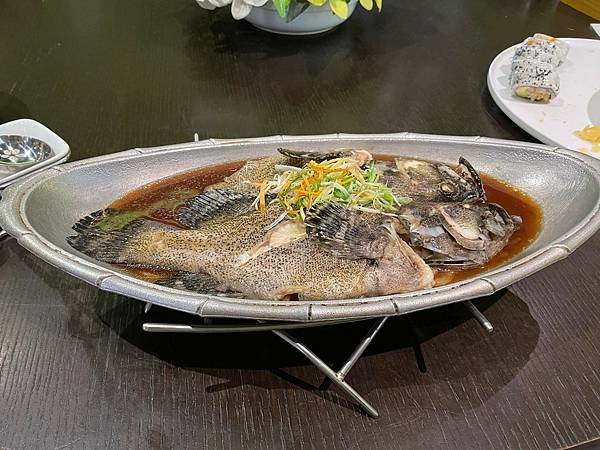 溪湖魚魚餐廳_蔥燒石斑魚.jpg