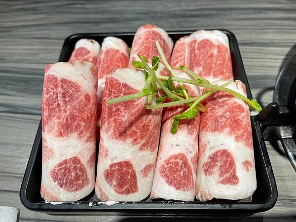 肉_義崎丼Plus 和牛燒肉x鍋物.jpg