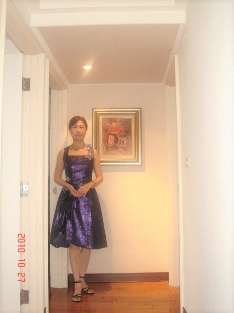 紫色洋裝.jpg