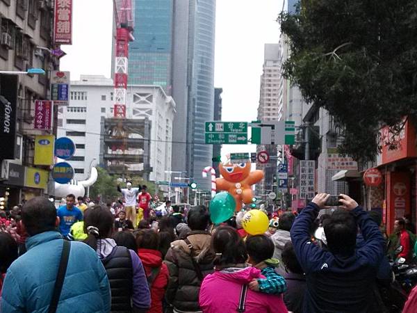 20141213板橋氣球踩街30.jpg