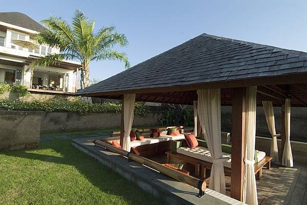 按摩.jpg 按摩.jpg