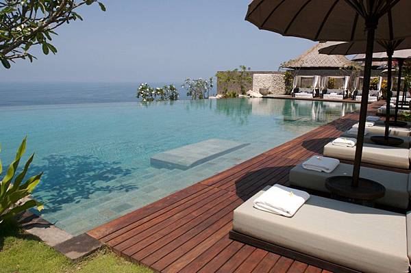 Enjoy-the-Good-Life-at-the-Exquisite-Bulgari-Bali-Resort-3.jpg