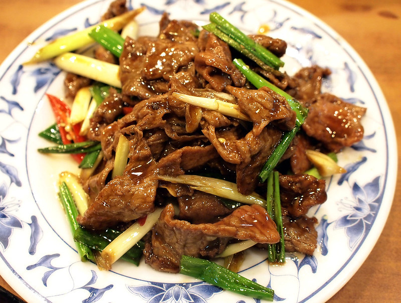 12 山東餃子館 蔥爆牛