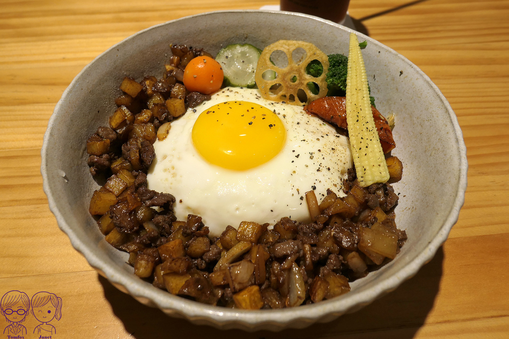 50 TIKIYALO 澳門乾式免治牛肉飯.jpg