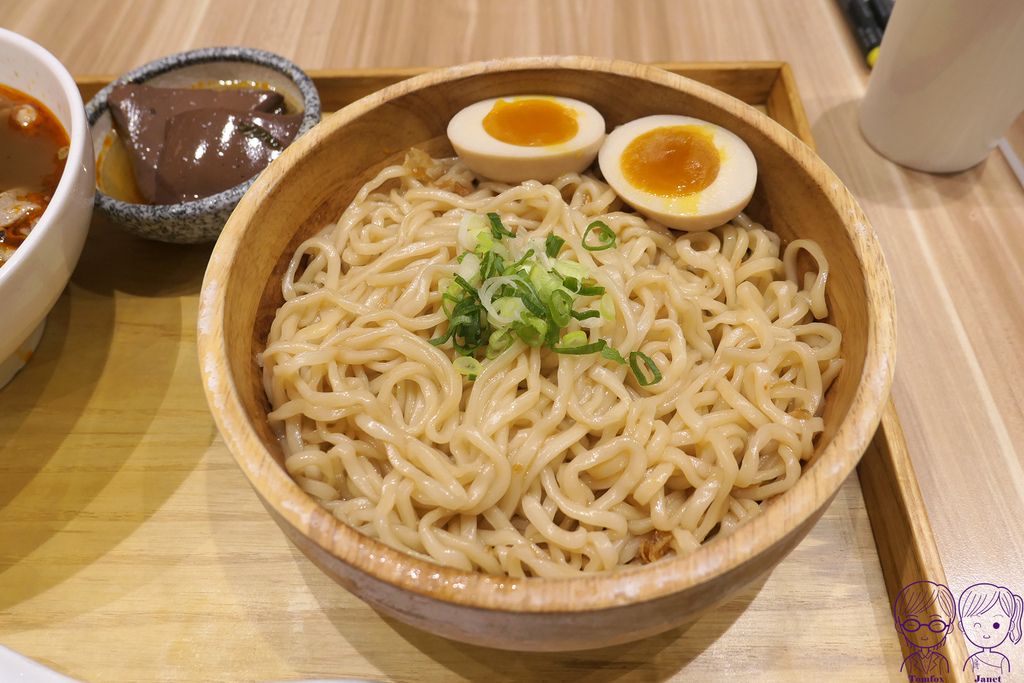 19 大師兄銷魂麵舖 麻辣牛肉片+銷魂麵(加麵).jpg