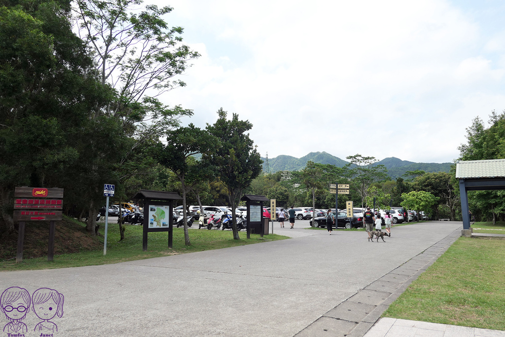 4 伯朗咖啡館 頭城城堡咖啡 免費停車場.jpg