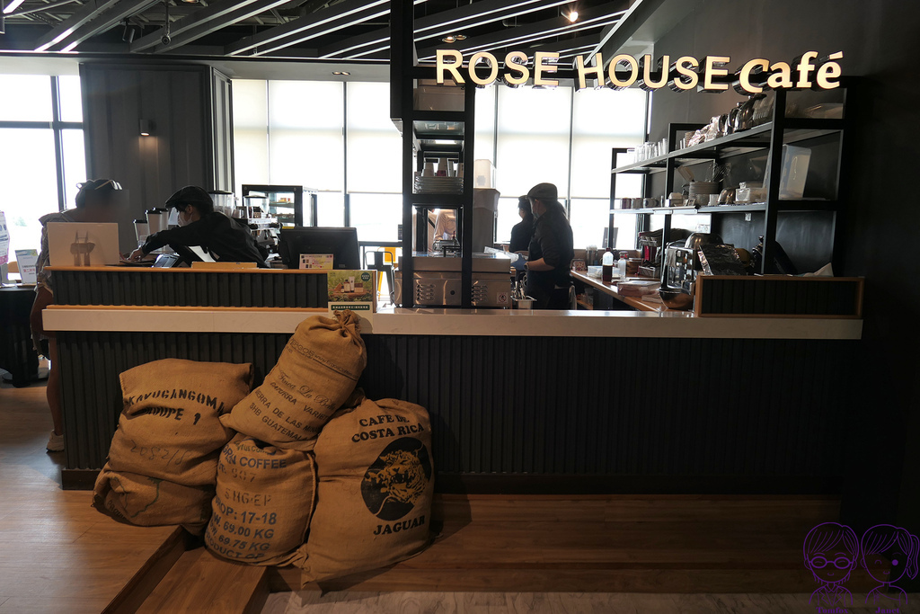 6 台中港三井OUTLET 誠品 Rose House Cafe.jpg