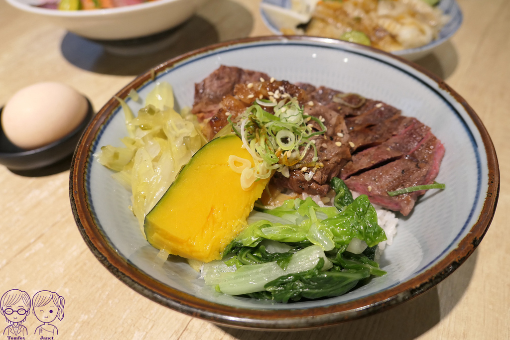 50 禧樂 炭火鹽燒牛丼 菜.jpg