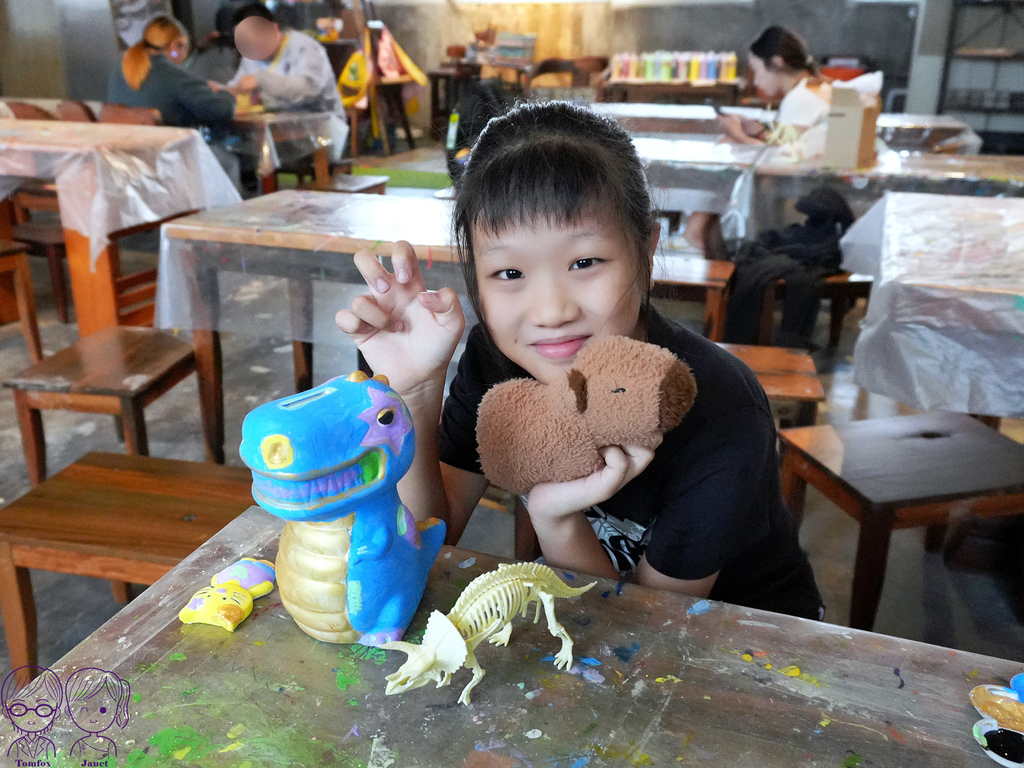 33 Robert Y廢墟暴龍館 DIY 彩繪暴龍寶寶存錢筒.jpg 33 Robert Y廢墟暴龍館 DIY 彩繪暴龍寶寶存錢筒.jpg