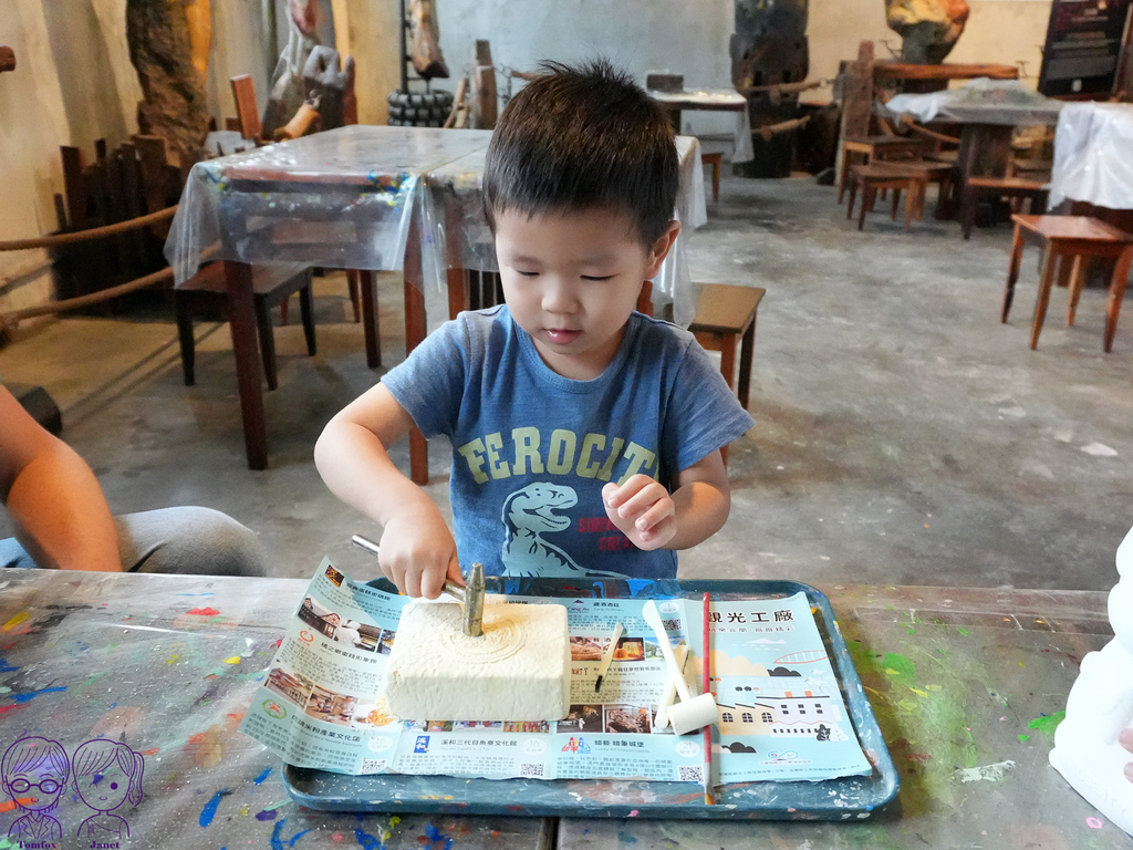 36 Robert Y廢墟暴龍館 DIY 考古暴龍模型.jpg 36 Robert Y廢墟暴龍館 DIY 考古暴龍模型.jpg