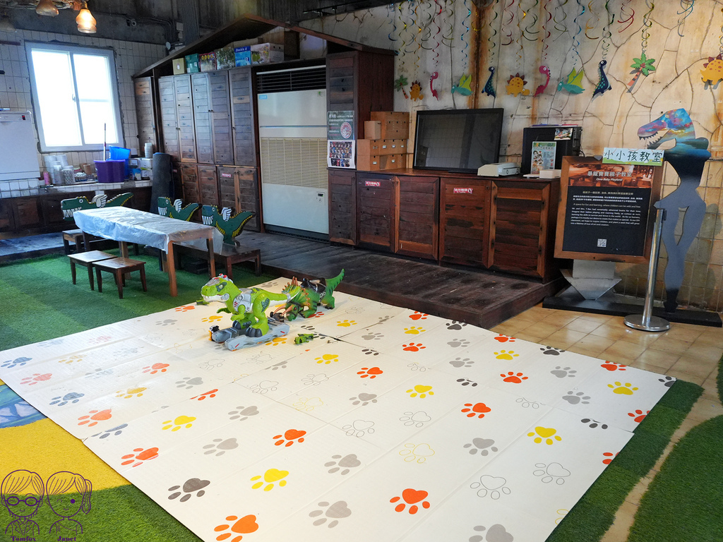 42 Robert Y廢墟暴龍館 小小孩教室.jpg 42 Robert Y廢墟暴龍館 小小孩教室.jpg