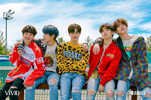 EYq3pqvU4AE9r-N EYq3pqvU4AE9r-N