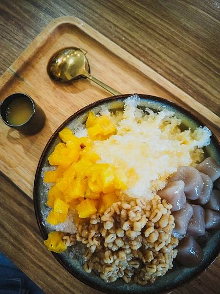 LINE_ALBUM_初春冰室 1013_241020_3