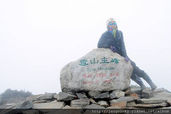 歐陽拍雲朵登雪山 (142).JPG