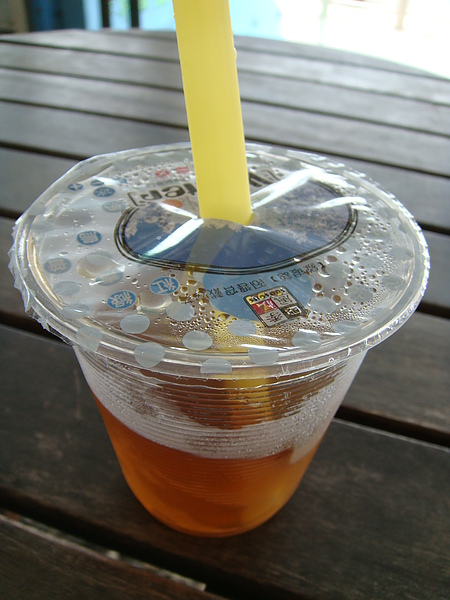 2010.06.08綠島丹蜜爾麵包店 (2).JPG