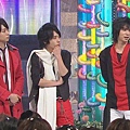 HEY!HEY!HEY!  12.15.2008 Arashi Talk And Live (One Love, Truth).23