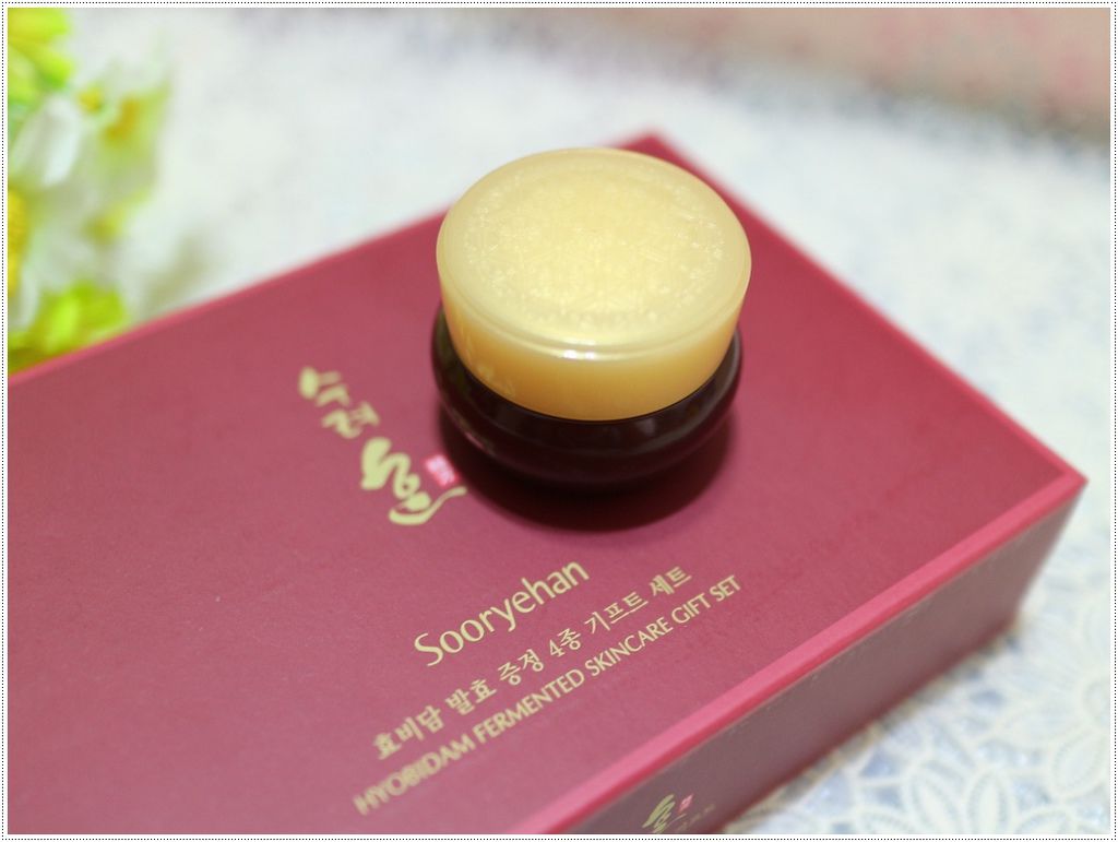 青春乳霜1.JPG 青春乳霜1.JPG