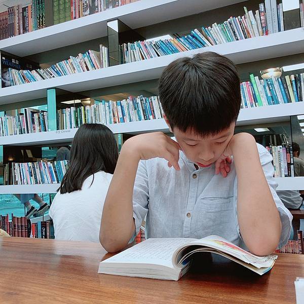 帶著久未出國和1打2的緊張飛向法蘭克福