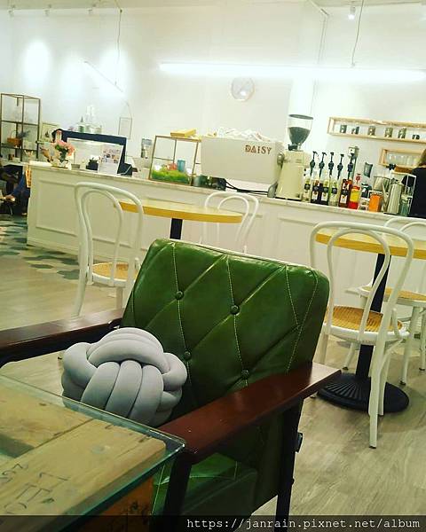 4B32F0D9-4EC4-43BB-98BE-EB386F46F1CD.jpeg 4B32F0D9-4EC4-43BB-98BE-EB386F46F1CD.jpeg