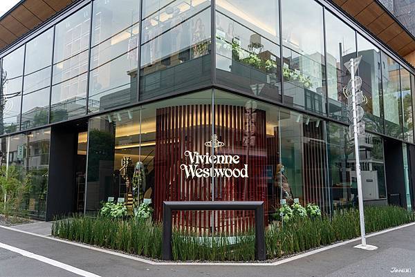 【東京時尚新店】Vivienne Westwood CAFÉ 【東京時尚新店】Vivienne Westwood CAFÉ