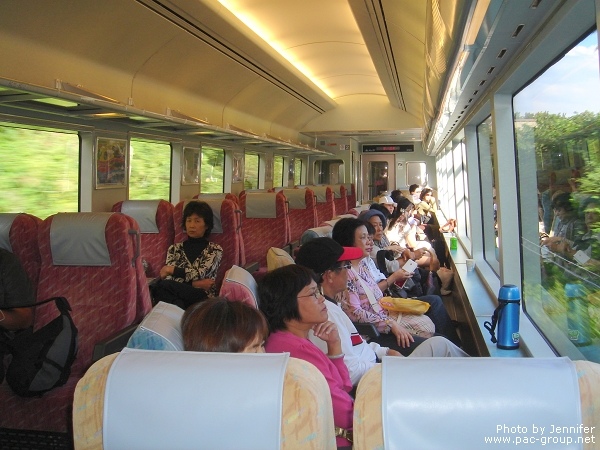 伊豆急賞海列車 (6).jpg