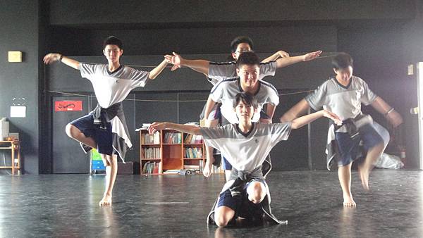 20170522--707表藝課四小天鵝 (1).JPG