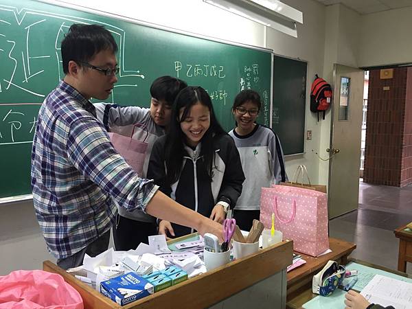 20191223--714聖誕節活動_191223_0037.jpg 20191223--714聖誕節活動_191223_0037.jpg