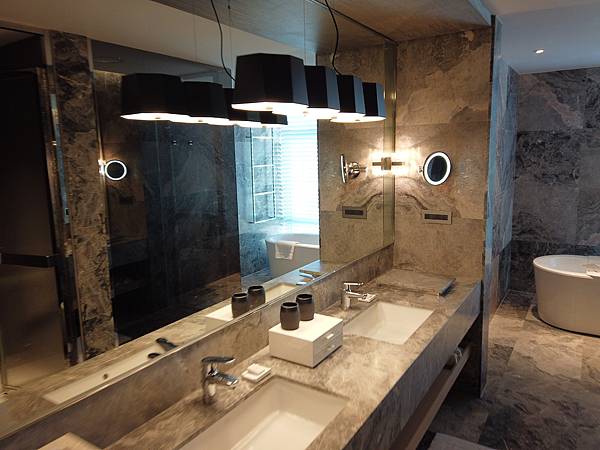 [高雄飯店] 親子不友善但極致奢華的藝術酒店『高雄晶英國際行