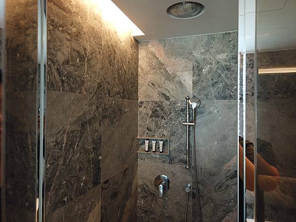 [高雄飯店] 親子不友善但極致奢華的藝術酒店『高雄晶英國際行