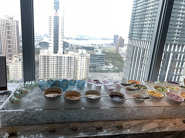 [高雄飯店] 親子不友善,但服務超級友善且極致奢華的藝術酒店