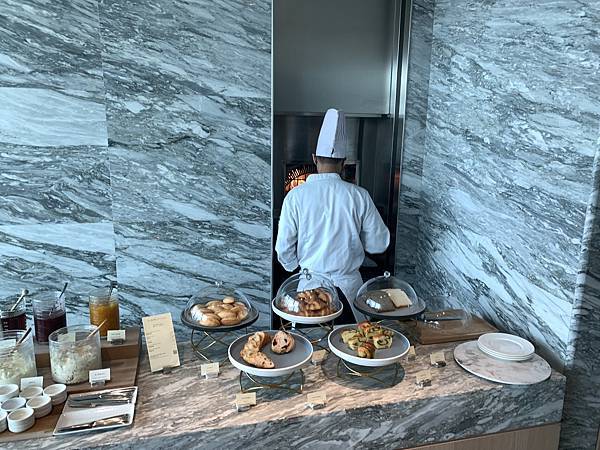 [高雄飯店] 親子不友善,但服務超級友善且極致奢華的藝術酒店