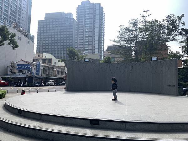 [高雄飯店] 親子不友善,但服務超級友善且極致奢華的藝術酒店