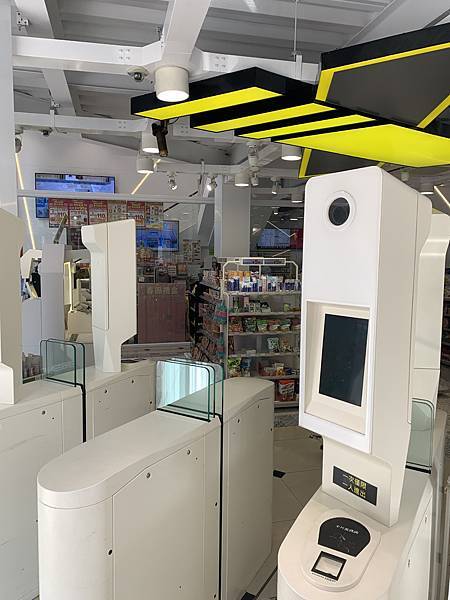 [高雄飯店] 親子不友善,但服務超級友善且極致奢華的藝術酒店