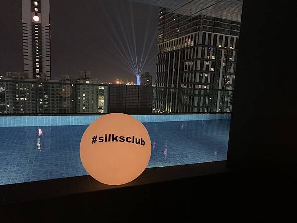 [高雄飯店] 親子不友善,但服務超級友善且極致奢華的藝術酒店