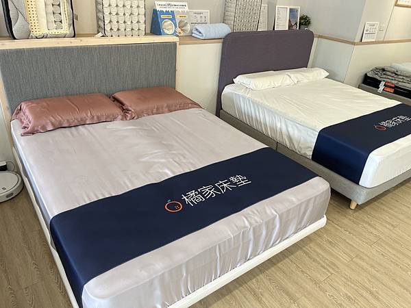 橘家床墊青埔門市--舒適高品質的床墊,諾寶試躺後都說好舒服喔 橘家床墊青埔門市--舒適高品質的床墊,諾寶試躺後都說好舒服喔