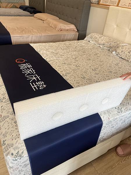 橘家床墊青埔門市--舒適高品質的床墊,諾寶試躺後都說好舒服喔 橘家床墊青埔門市--舒適高品質的床墊,諾寶試躺後都說好舒服喔